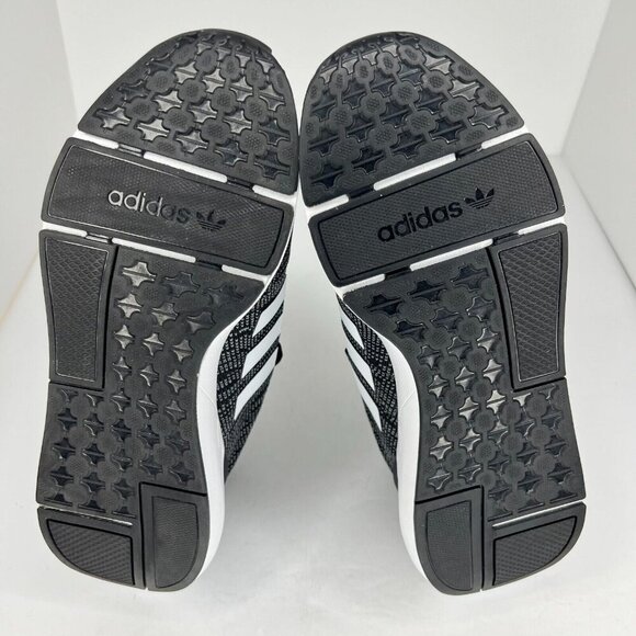 Adidas Mens GW8176 Black  Swift Run 22 Synthetic Sneakers Size 7 Running Shoes - Picture 8 of 9